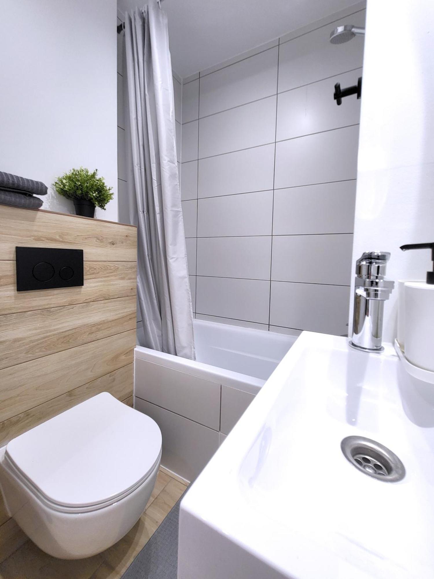 Enjoy! Srodmiescie Nowogrodzka Apartment Warsaw Ngoại thất bức ảnh