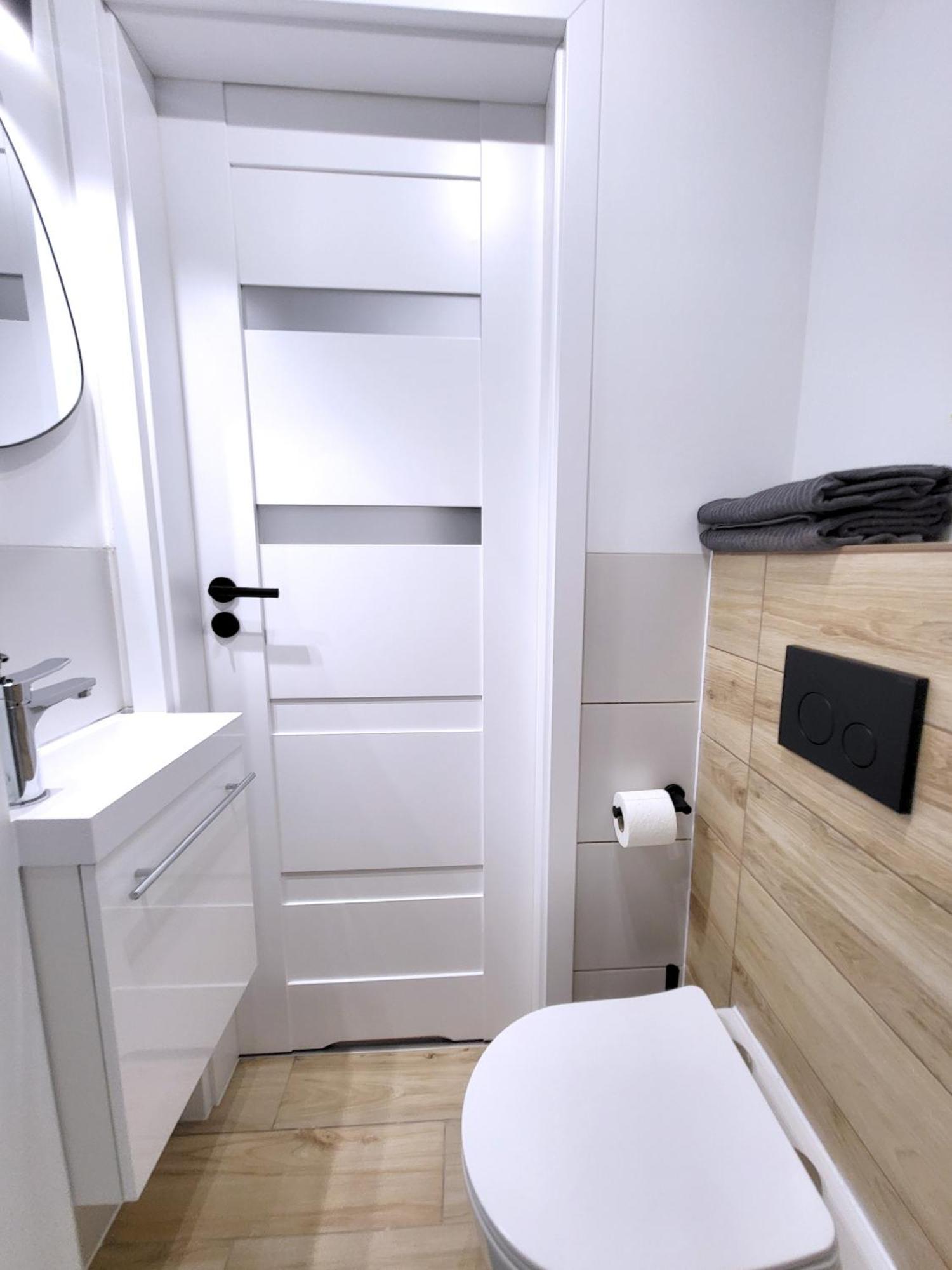 Enjoy! Srodmiescie Nowogrodzka Apartment Warsaw Ngoại thất bức ảnh