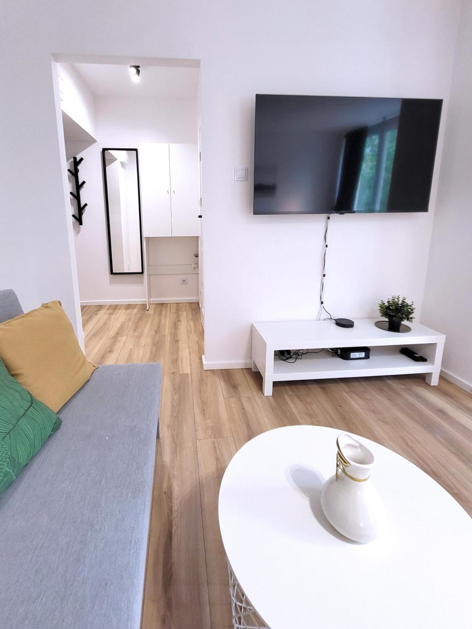 Enjoy! Srodmiescie Nowogrodzka Apartment Warsaw Ngoại thất bức ảnh