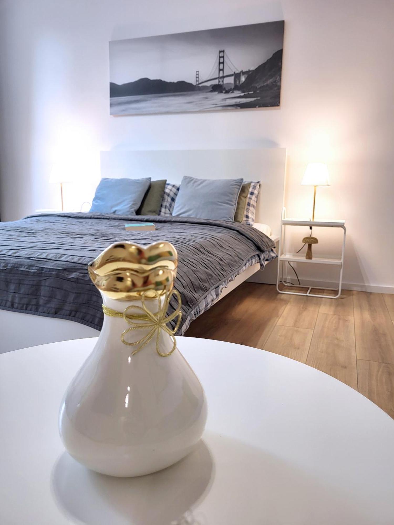 Enjoy! Srodmiescie Nowogrodzka Apartment Warsaw Ngoại thất bức ảnh